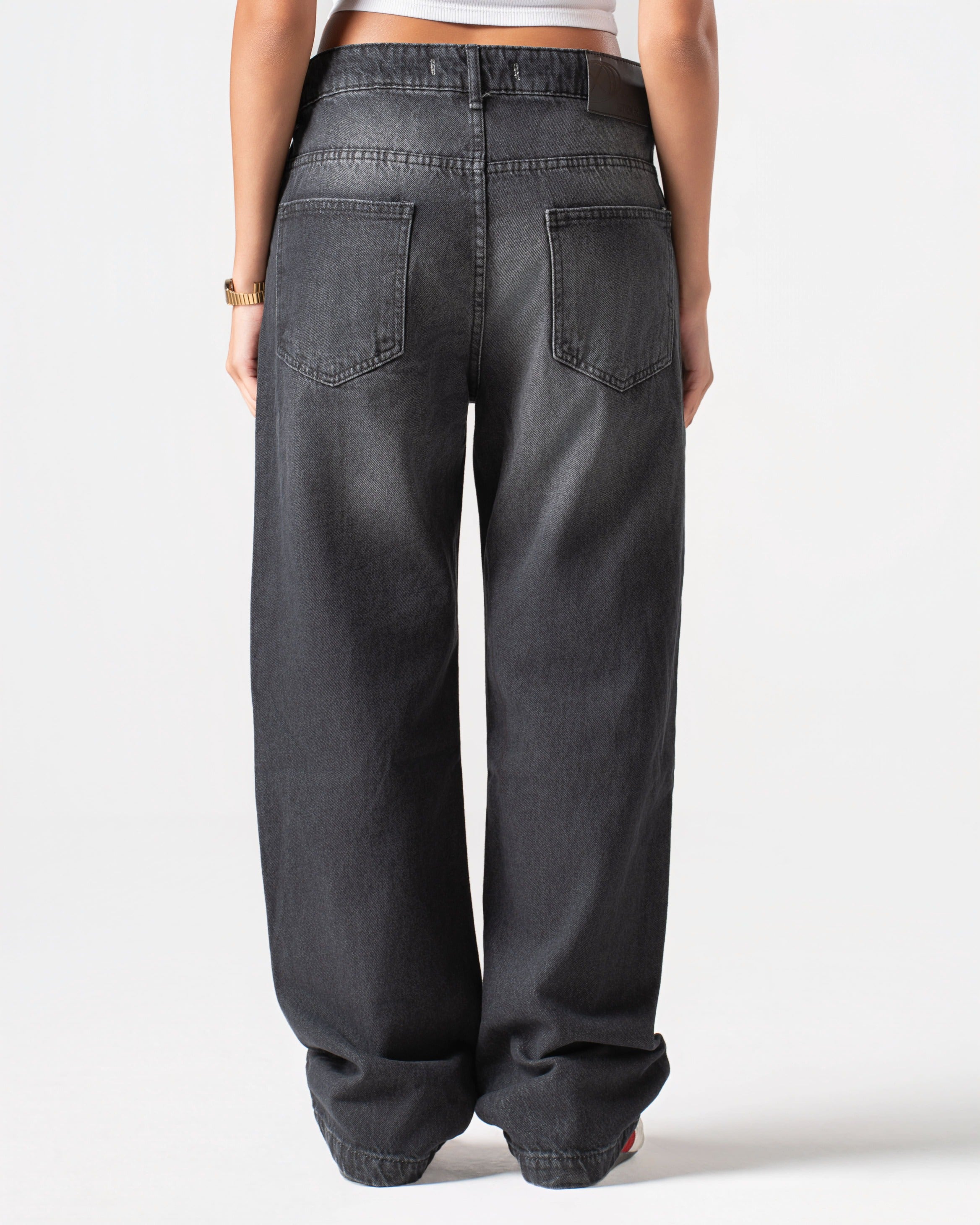 WASHED BLACK JEANS