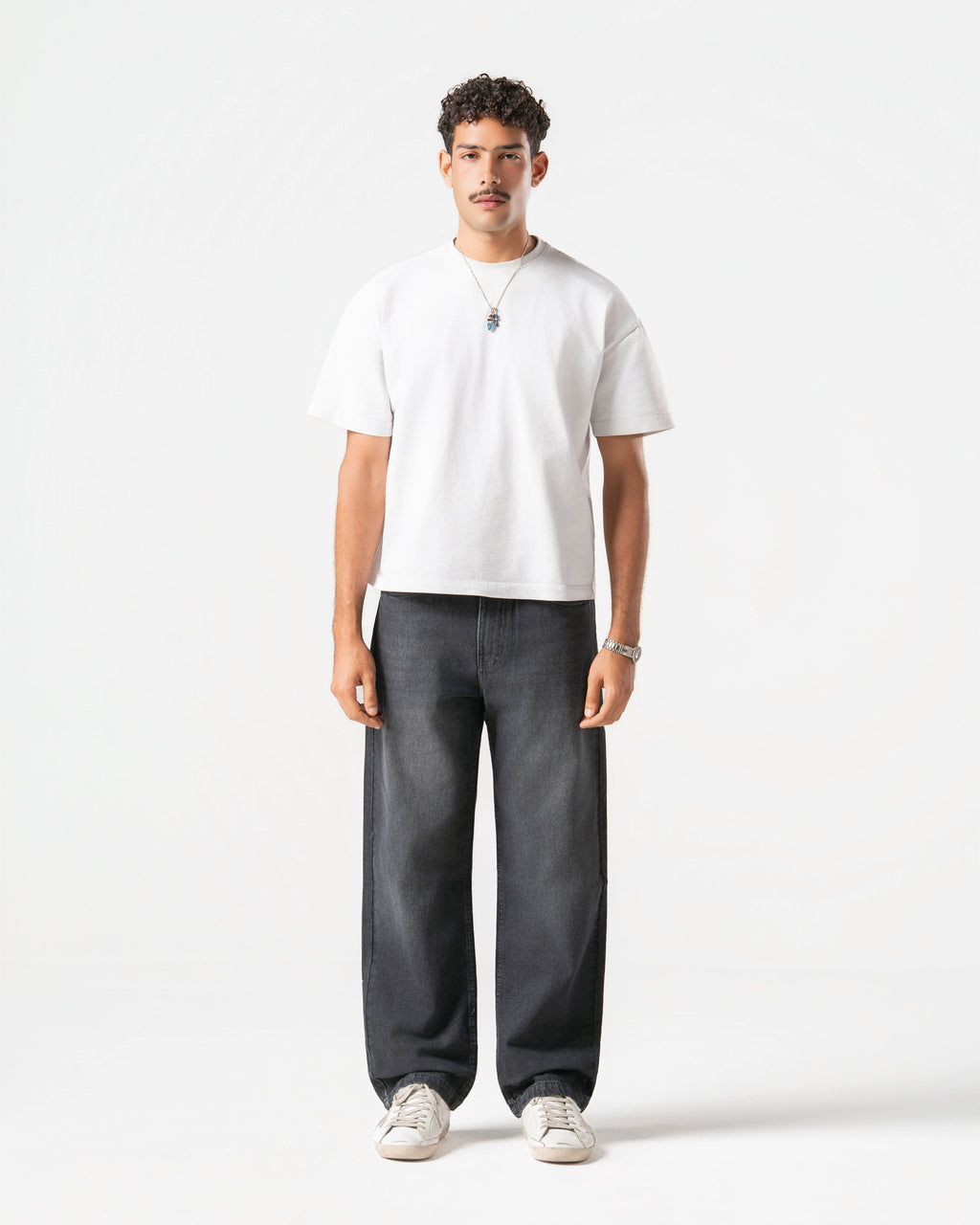 WASHED BLACK JEANS