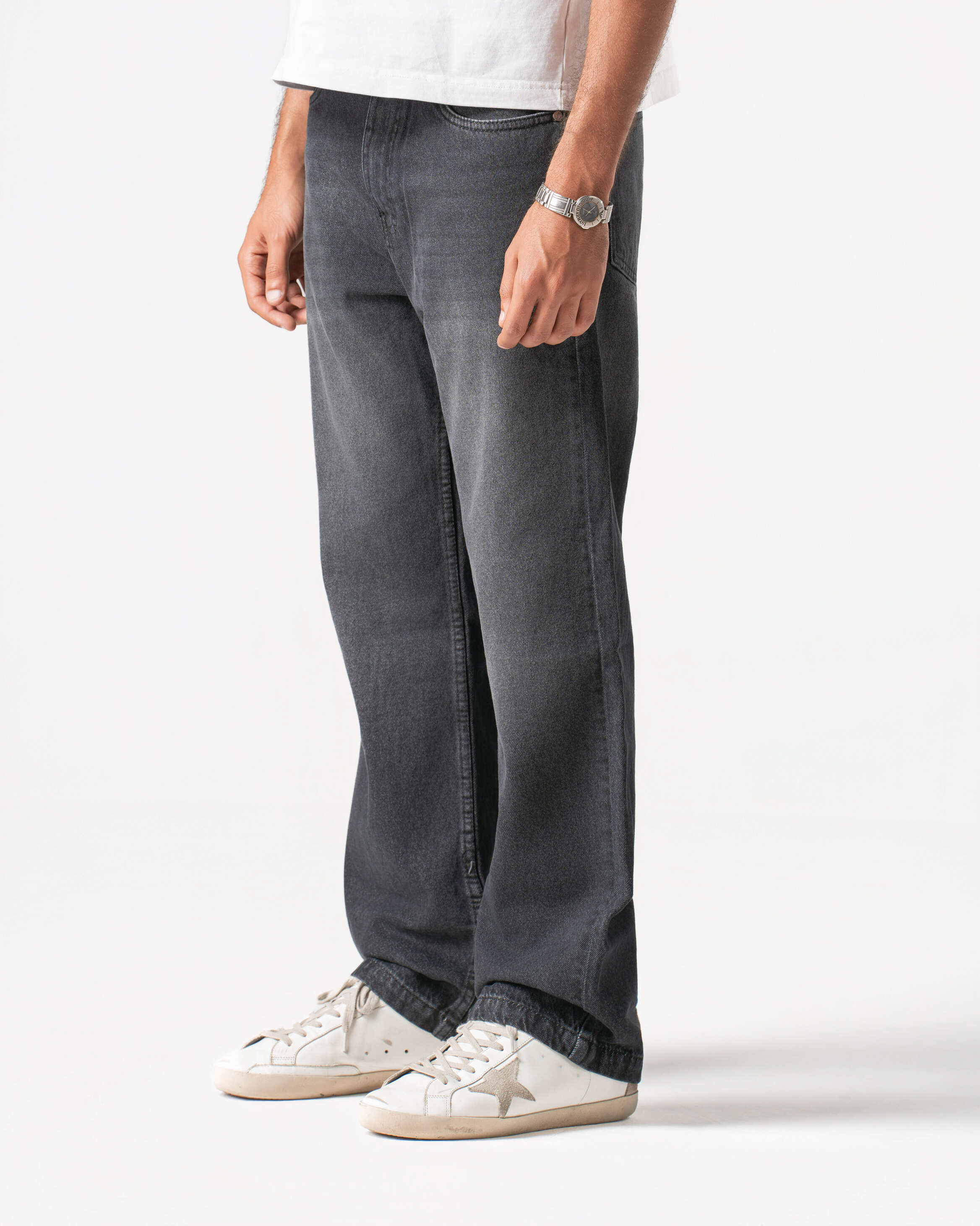 WASHED BLACK JEANS