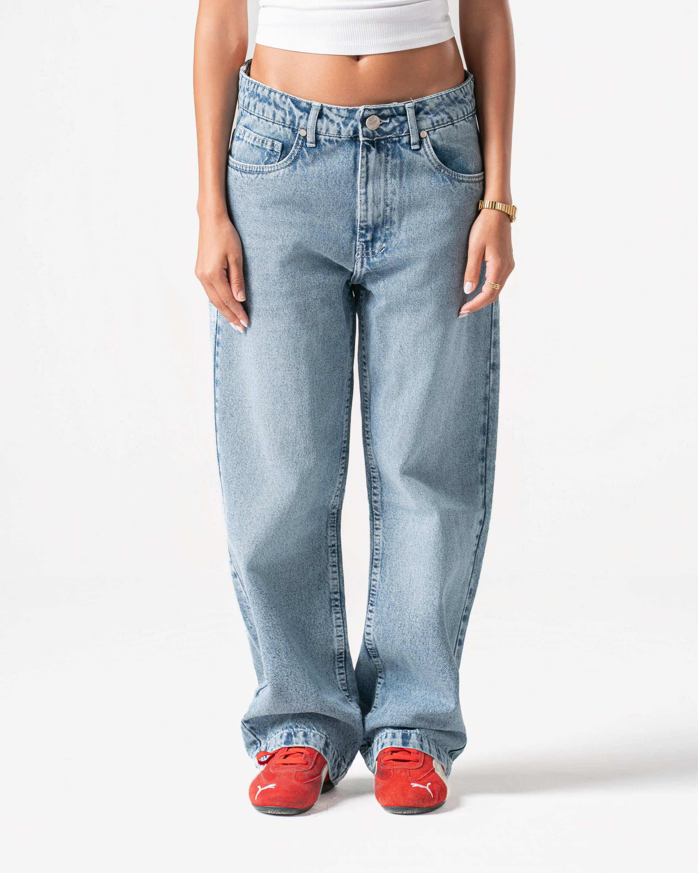 LIGHT BLUE JEANS