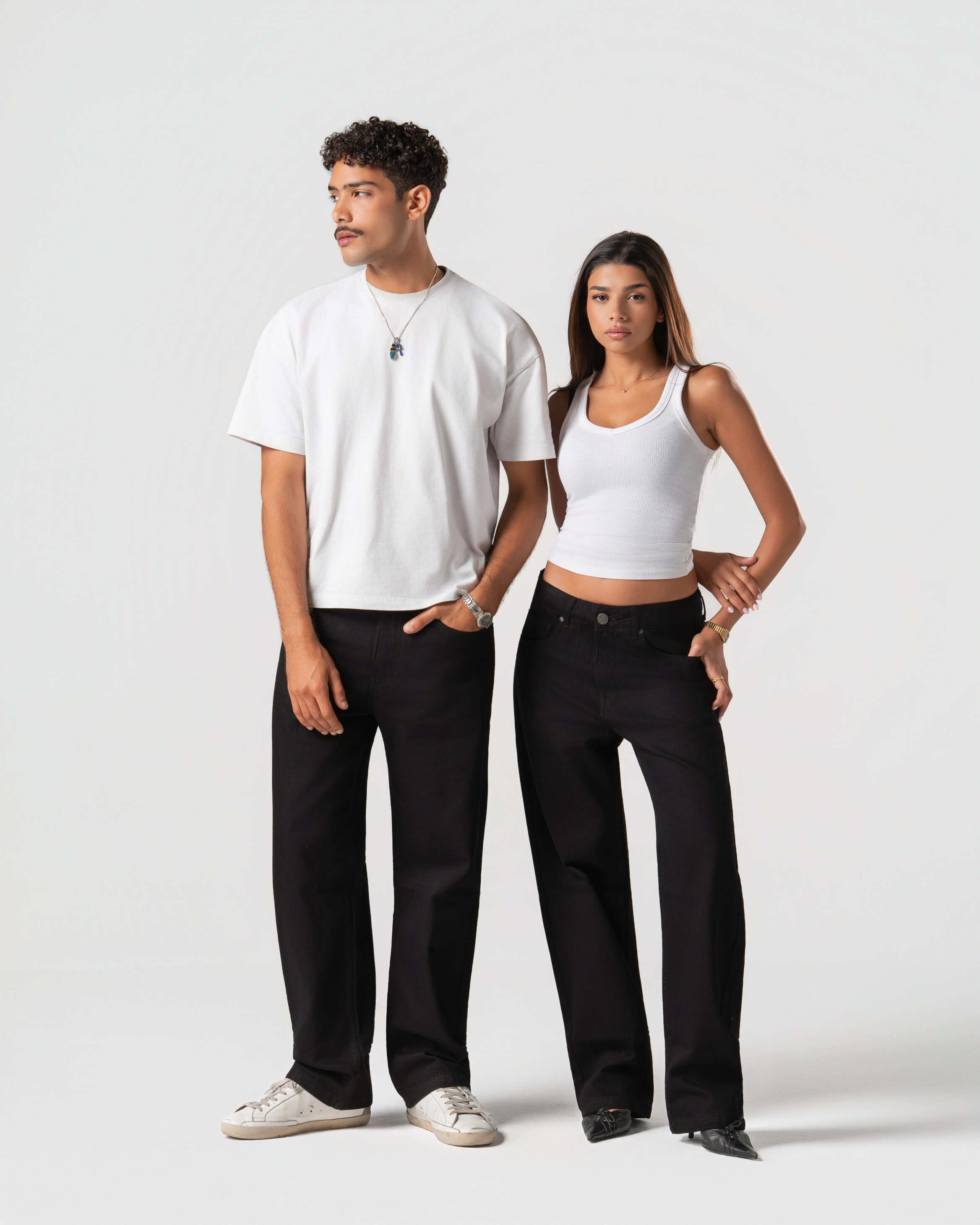 BLACK JEANS