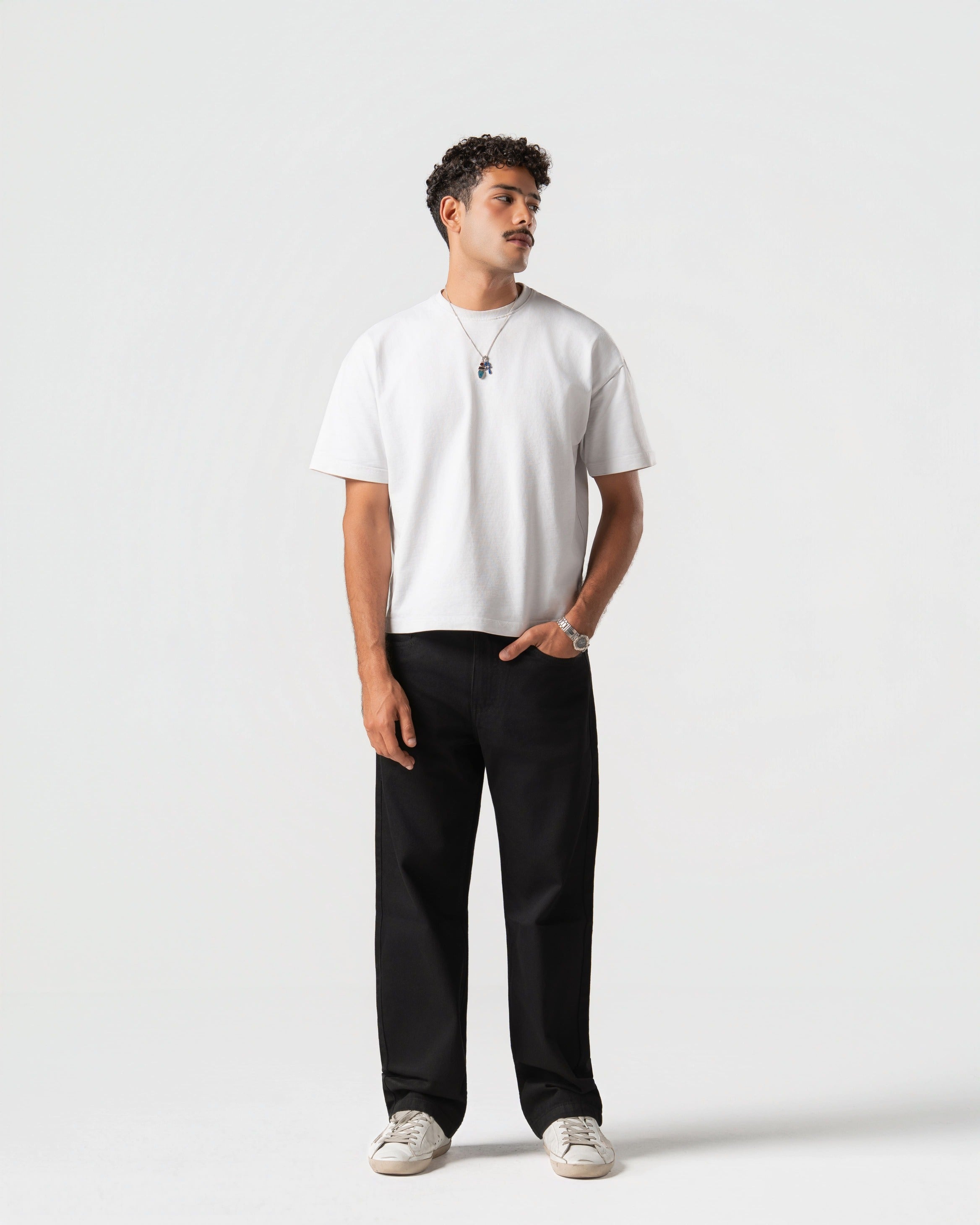 BLACK JEANS