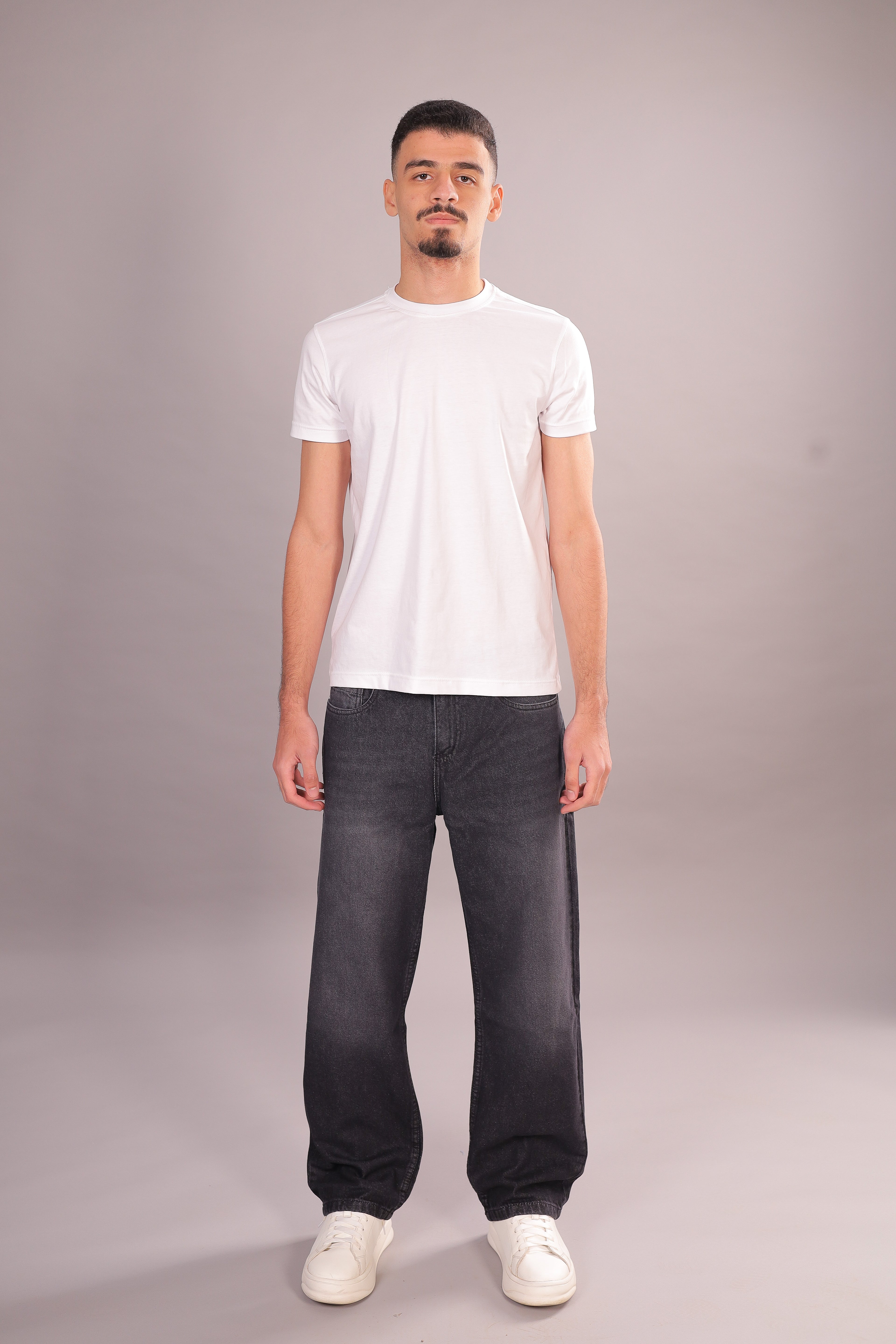 THE WASHED BLACK DENIM