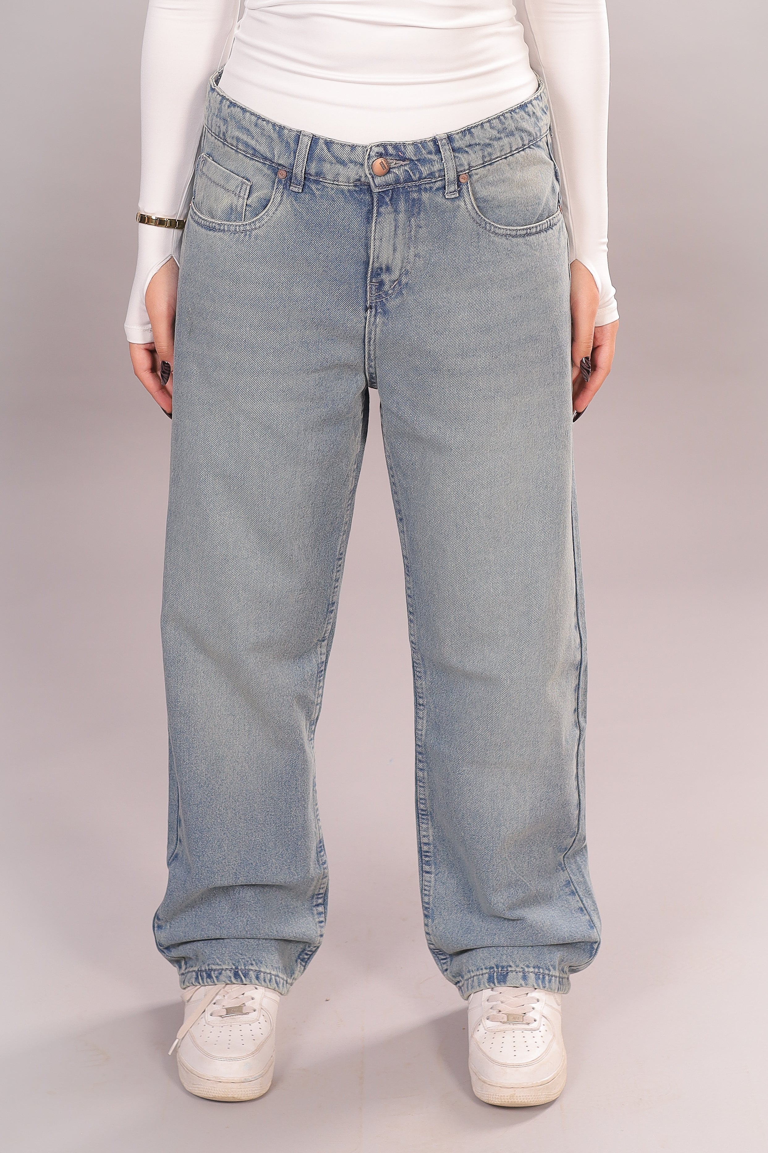 THE DIRTY BLUE DENIM