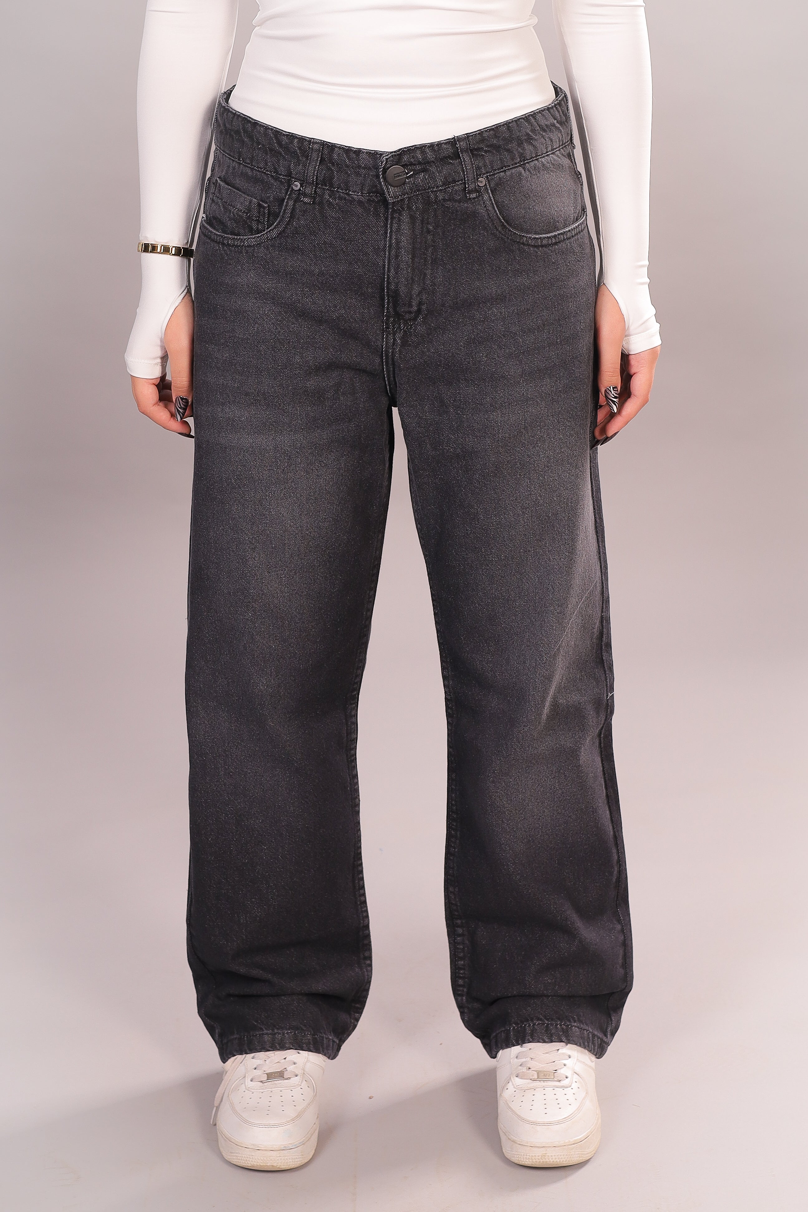 THE WASHED BLACK DENIM